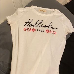 hollister t shirt